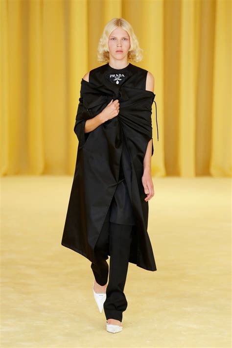 prada collezione 2021